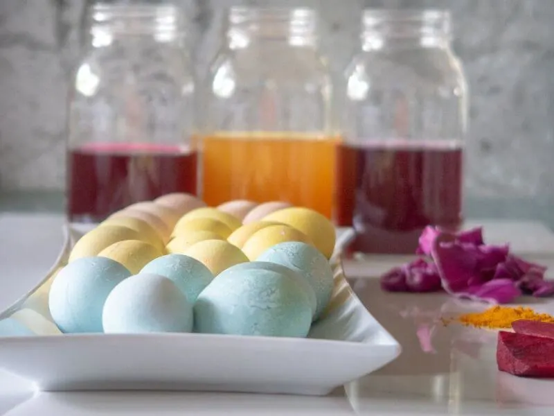 Natural Dye Easter Eggs